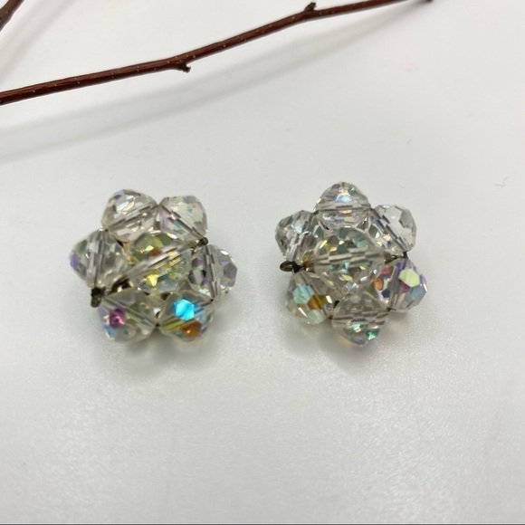 AURORA Borealis Clear Crystal Beaded Cluster Clip-On Vintage Earrings - Picture 5 of 9